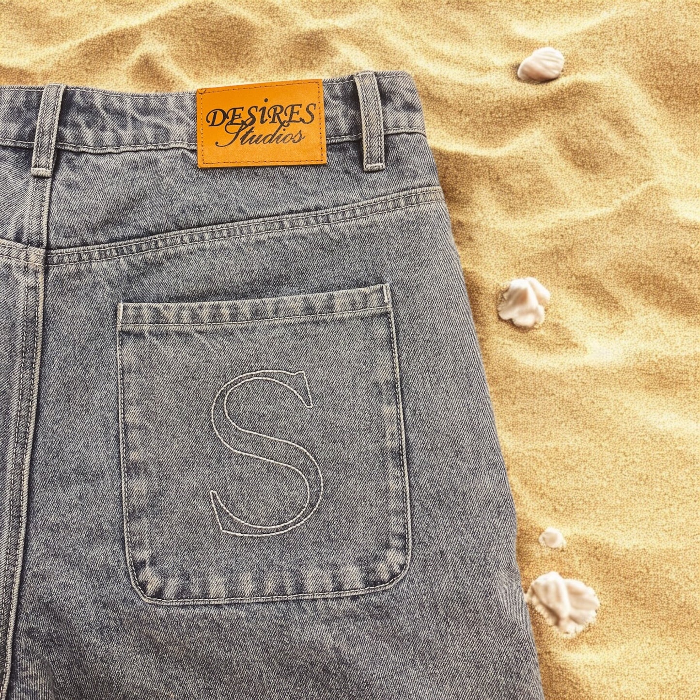 DESIRES Jorts